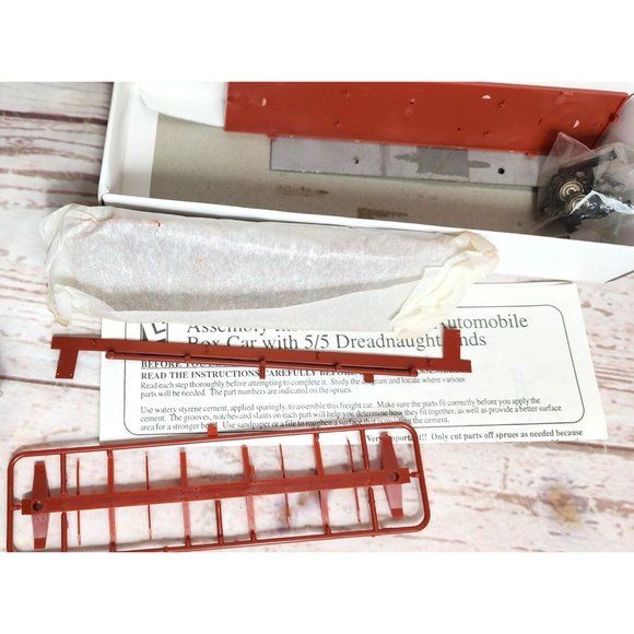 Proto 2000 Series 50’ HO Scale Plastic Model Kit W/ Dreadnaught Ends Model Train - Picture 6 of 16